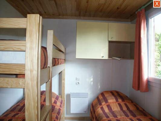 Hotel Lacs de Courtès à Estang Extérieur photo